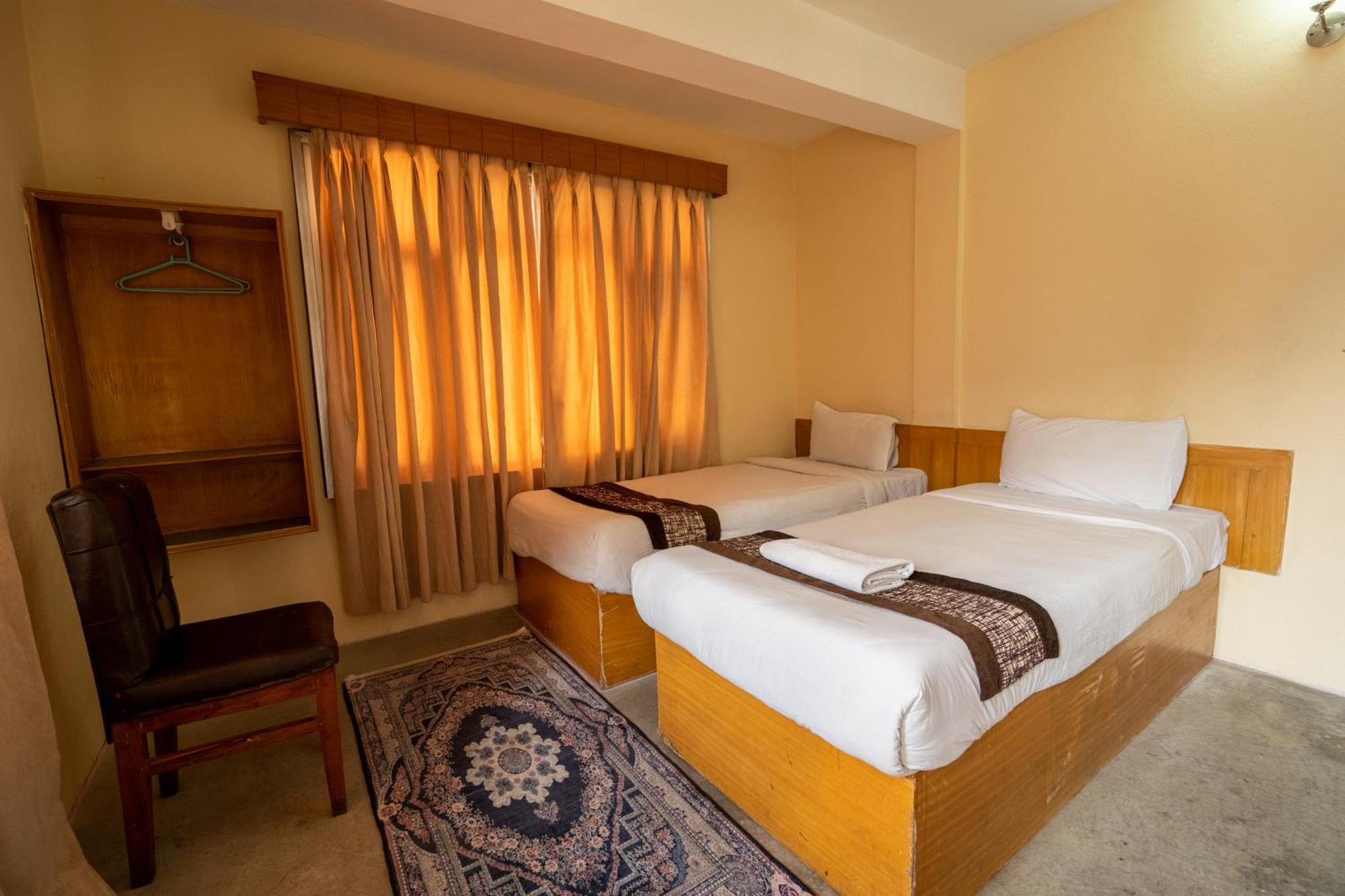 Hotel Nana Kathmandu Exteriör bild