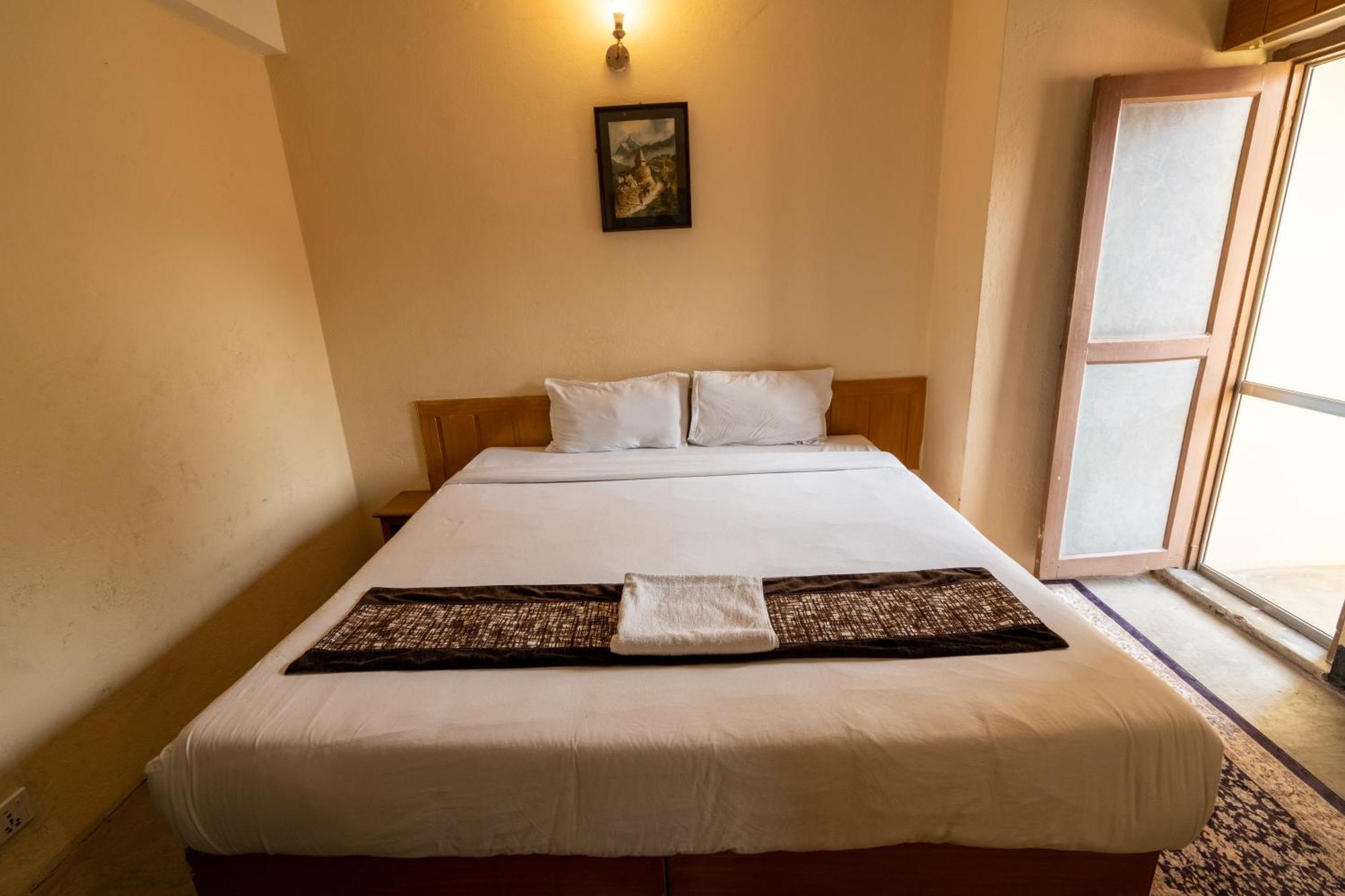 Hotel Nana Kathmandu Exteriör bild