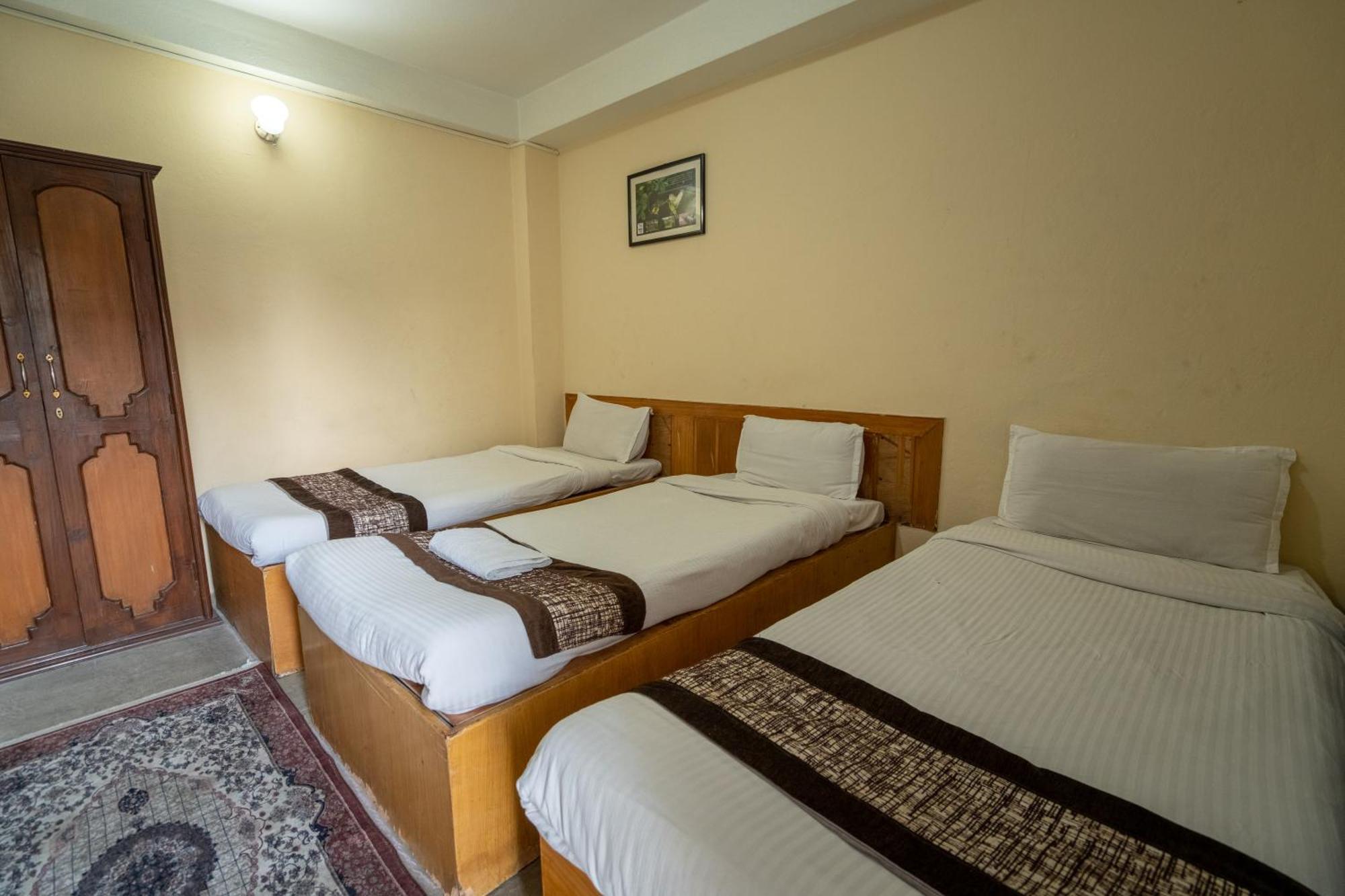 Hotel Nana Kathmandu Exteriör bild