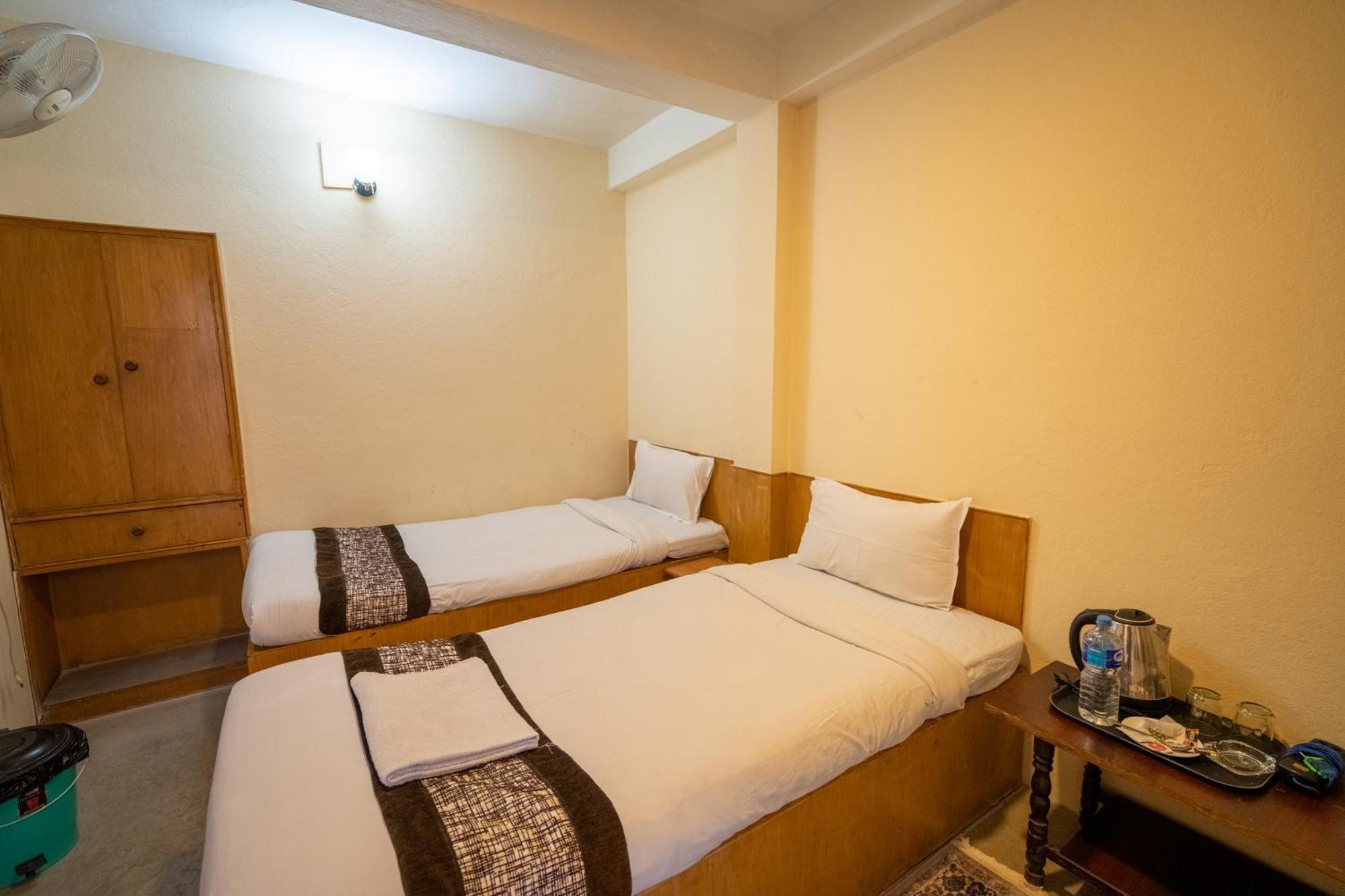 Hotel Nana Kathmandu Exteriör bild