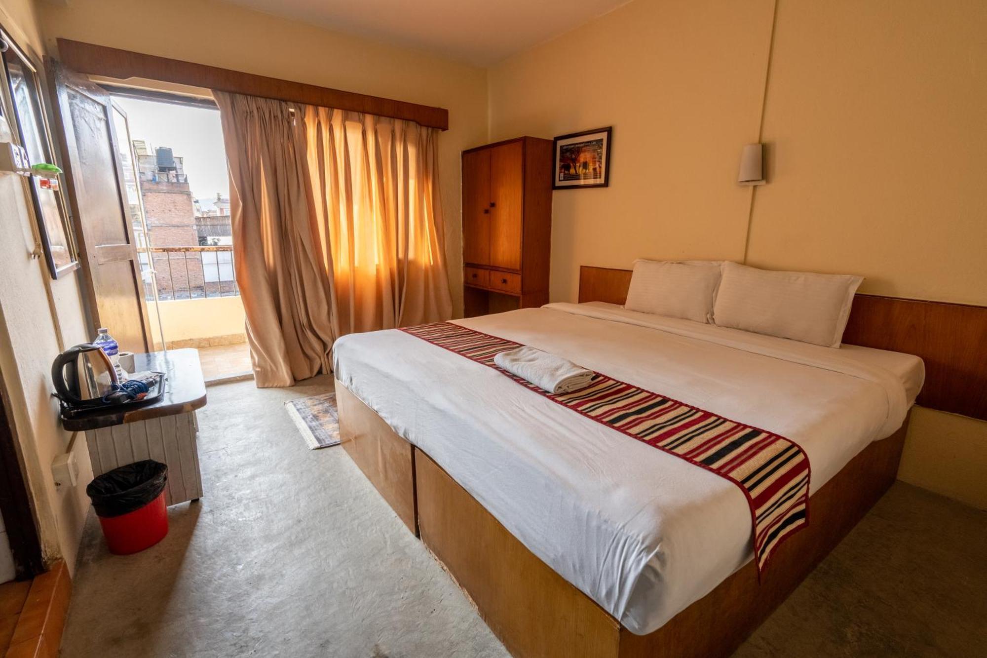 Hotel Nana Kathmandu Exteriör bild