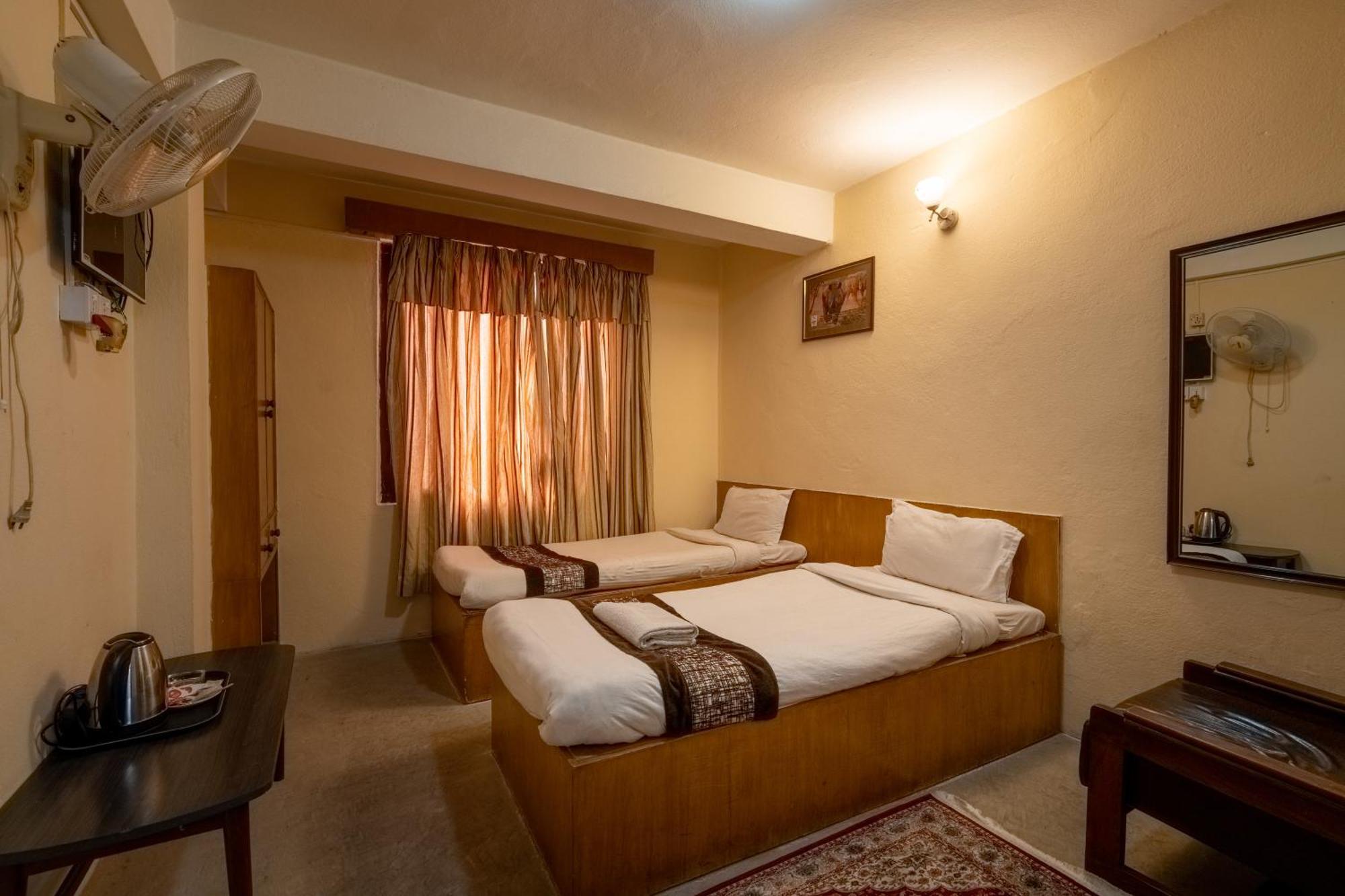 Hotel Nana Kathmandu Exteriör bild